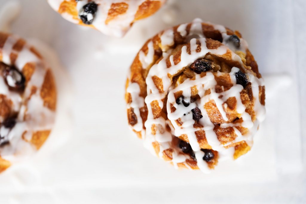 Raisin & Apple Cinnamon Rolls California Raisins